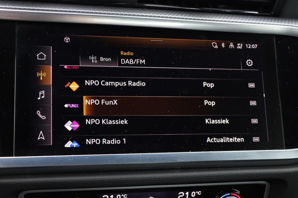 Audi Q3 35 tfsi s edition 150pk s-tronic | 19'' lichtmetaal | elektrische a