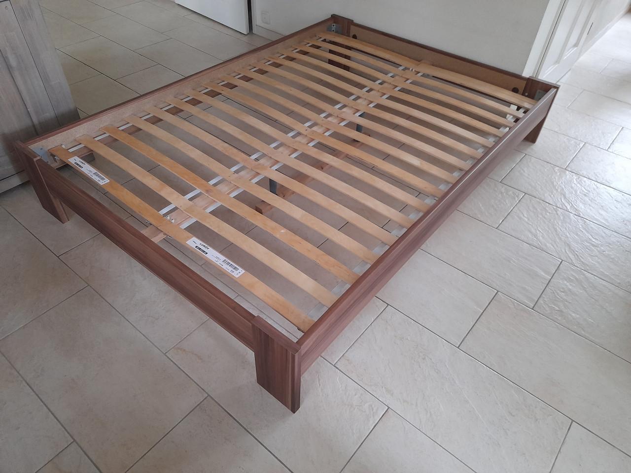 140 x 200 Bed (in goede staat )