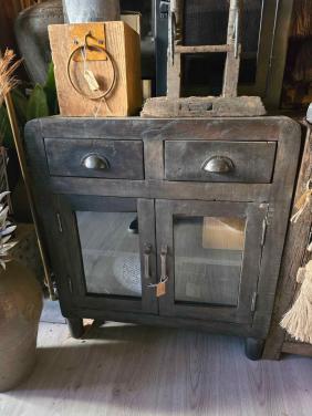 NACHTKASTJES OF KLEINE SIDETABLE OLD BLACK MET RUITJES