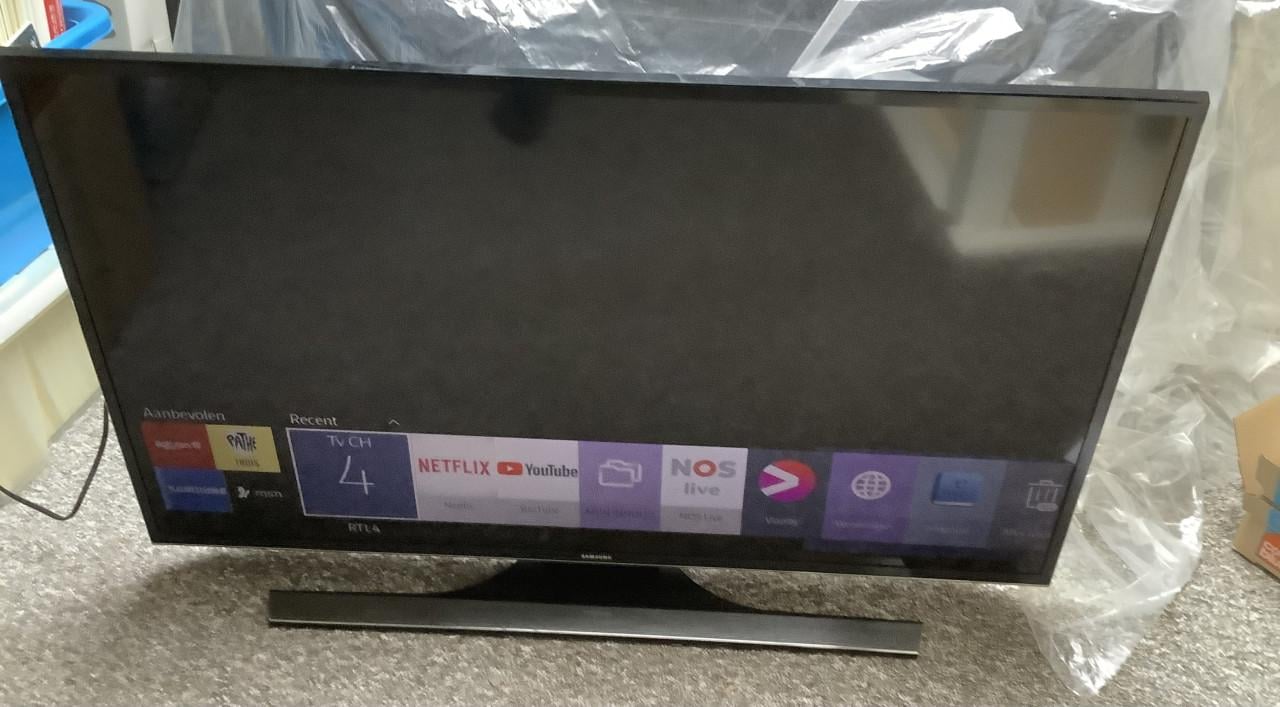 Samsung 4K UHD Smart TV (model UE40JU6400) van 40 inch. Defect ?