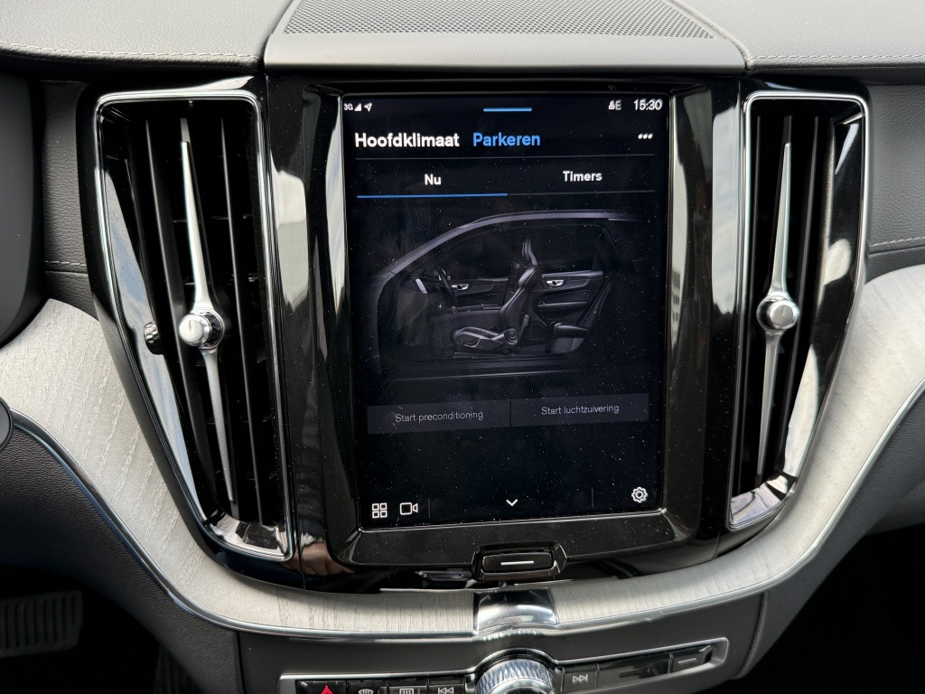 Volvo XC60 t8 455pk recharge ultra dark| full options ! luchtvering b&w sou