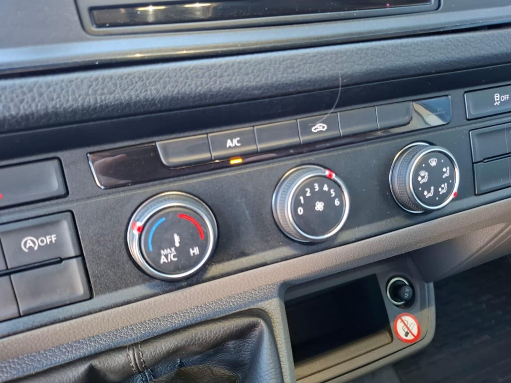 Volkswagen Crafter 35 2.0 tdi l3h3 highline airco / cruise controle / navi 