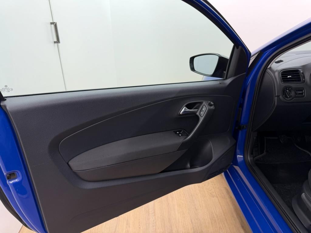 Volkswagen Polo occasion 1.2 easyline | blauw | tweedehands volkswagen polo