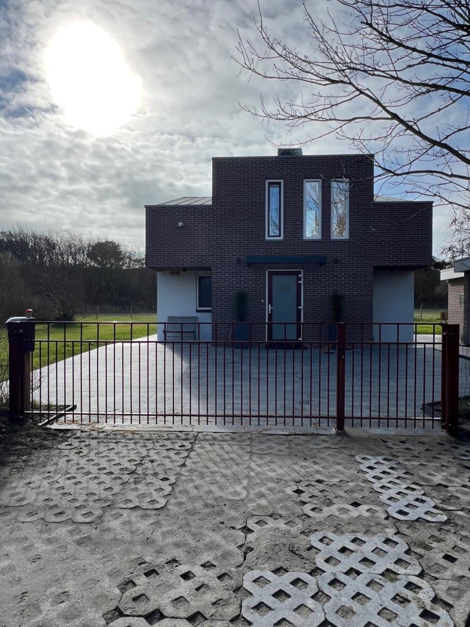 Te Koop: Alle maten en modellen zijn mogelijk.