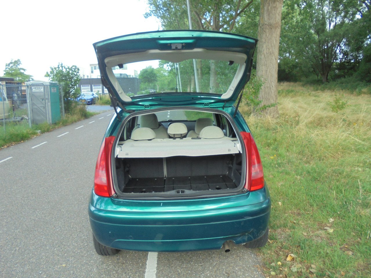 C3  1.4 i  54Kw ( 73 Pk ) Apk.Augustus 2026 Km.stand 137.039 Slechts € 1395