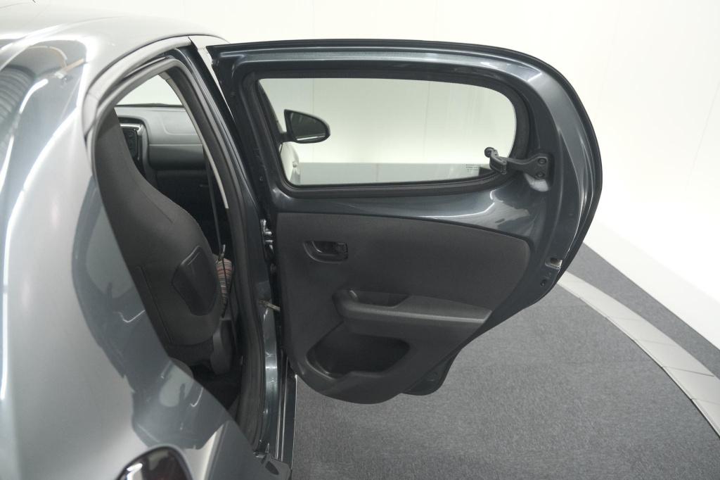 Citroen C1 1.0 vti feel | airco | bluetooth radio | getint glas | 5 deurs