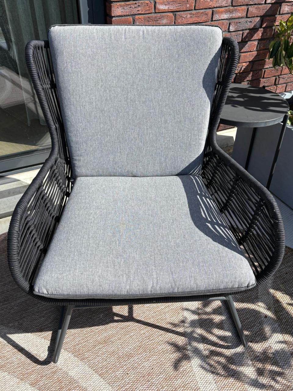 2 tuin loungestoelen