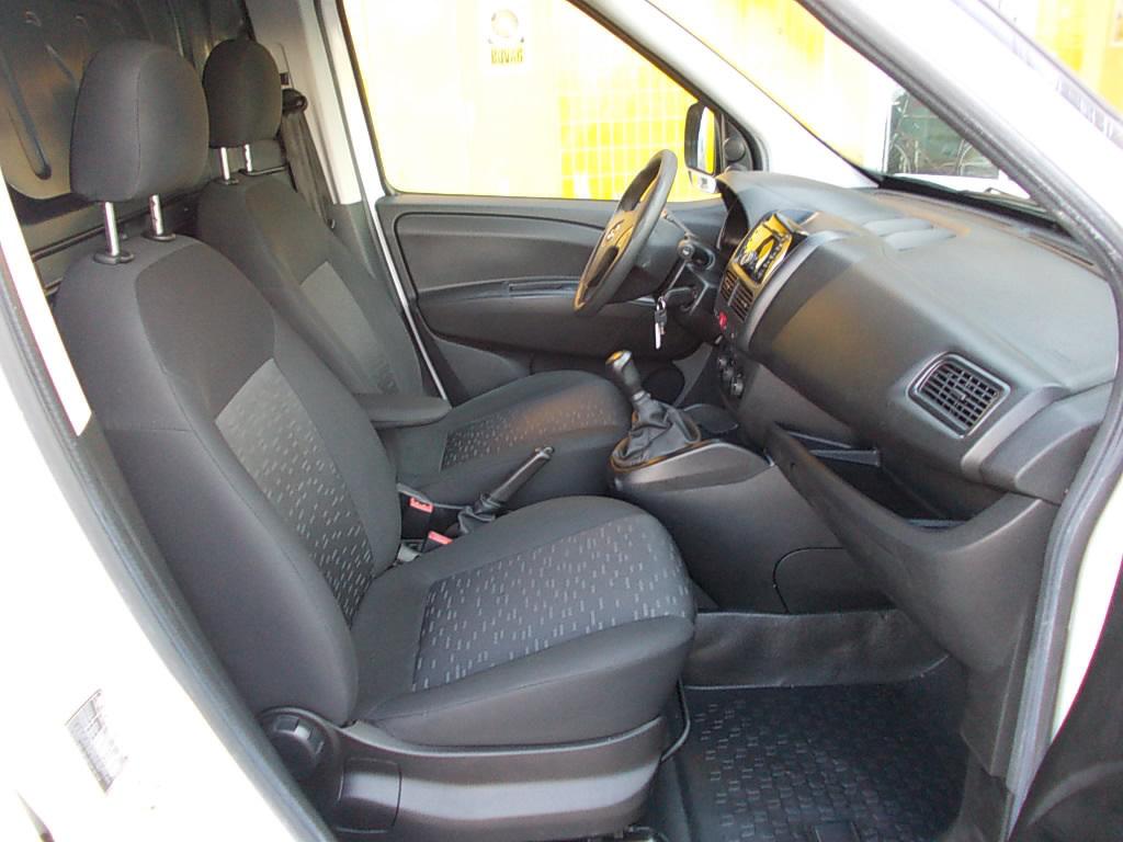 Opel Combo 1.3 cdti airco, cruise control, pdc, trekhaak