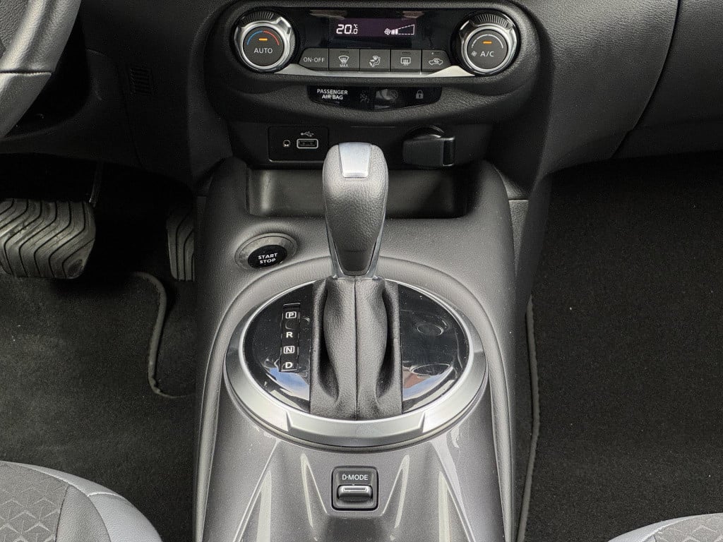 Nissan Juke 1.6 hybrid n-connecta parking pack