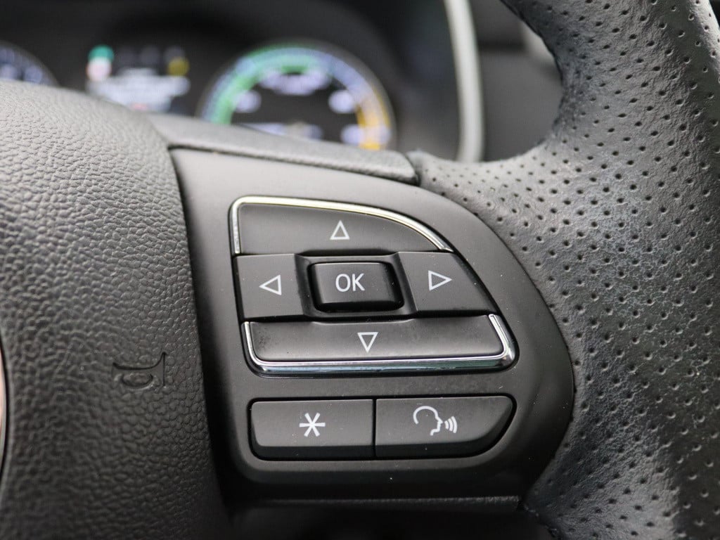 MG Zs-ev mg luxury 45 kwh | automaat | panorama dak | leder | navigatie | a