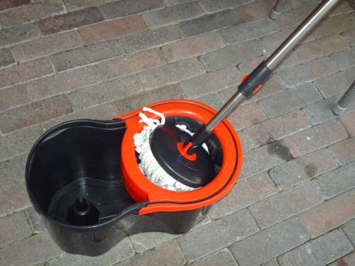 Te koop : Dirt Devel dweilsysteem,