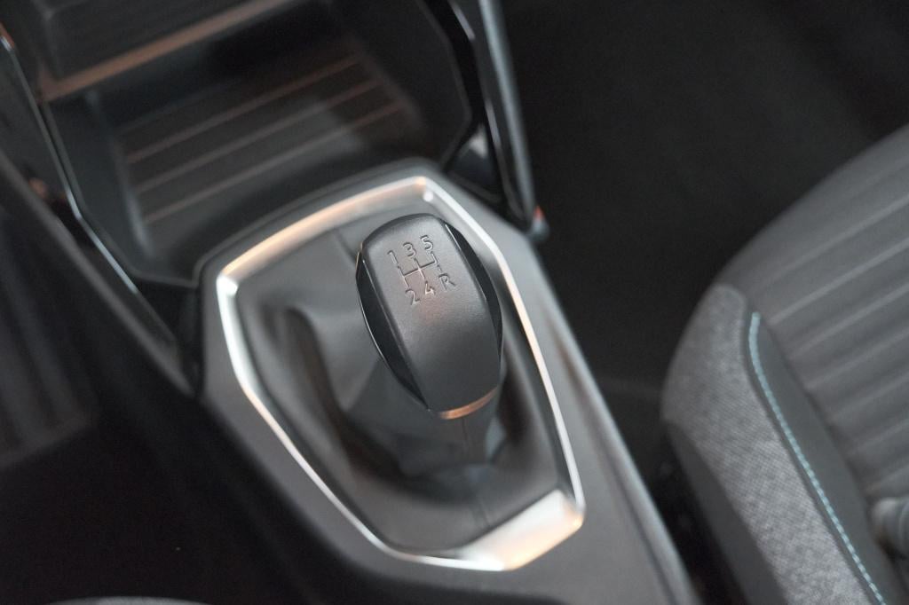 Peugeot 208 1.2 puretech style | parkeersensoren | navigatie | apple carpla