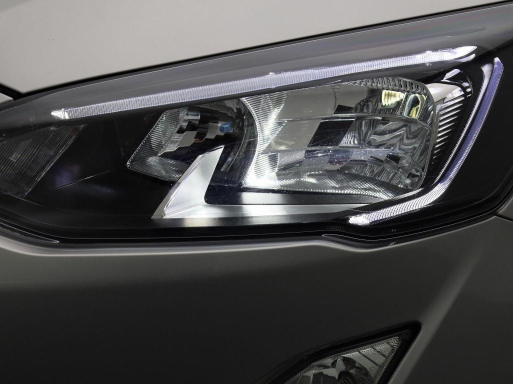 Ford Focus titanium 1.0 ecoboost hybrid | climate control | cruise control 