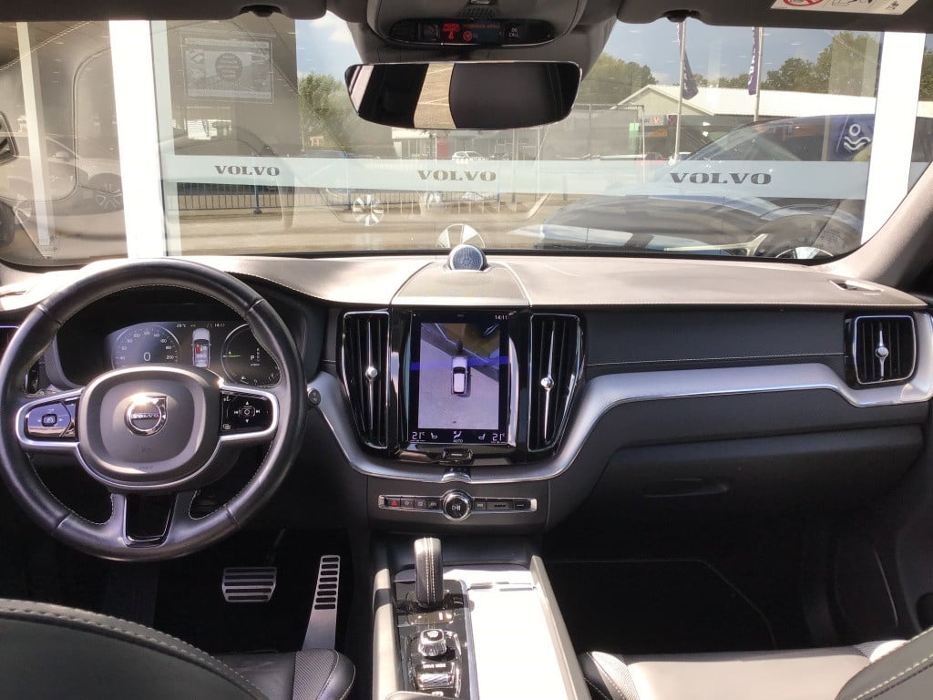 Volvo XC60 t8 390pk recharge r-design| adap.cruise| b&w sound| panodaktrekh
