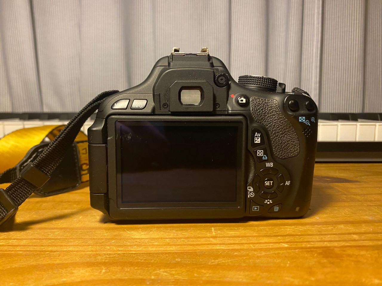 Canon EOS 600D set incl. 3 lenzen, tas en meer