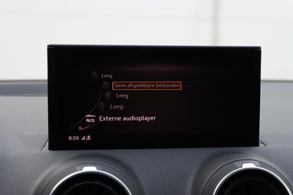 Audi Q2 35 tfsi s edition 150pk s-tronic | panoramadak