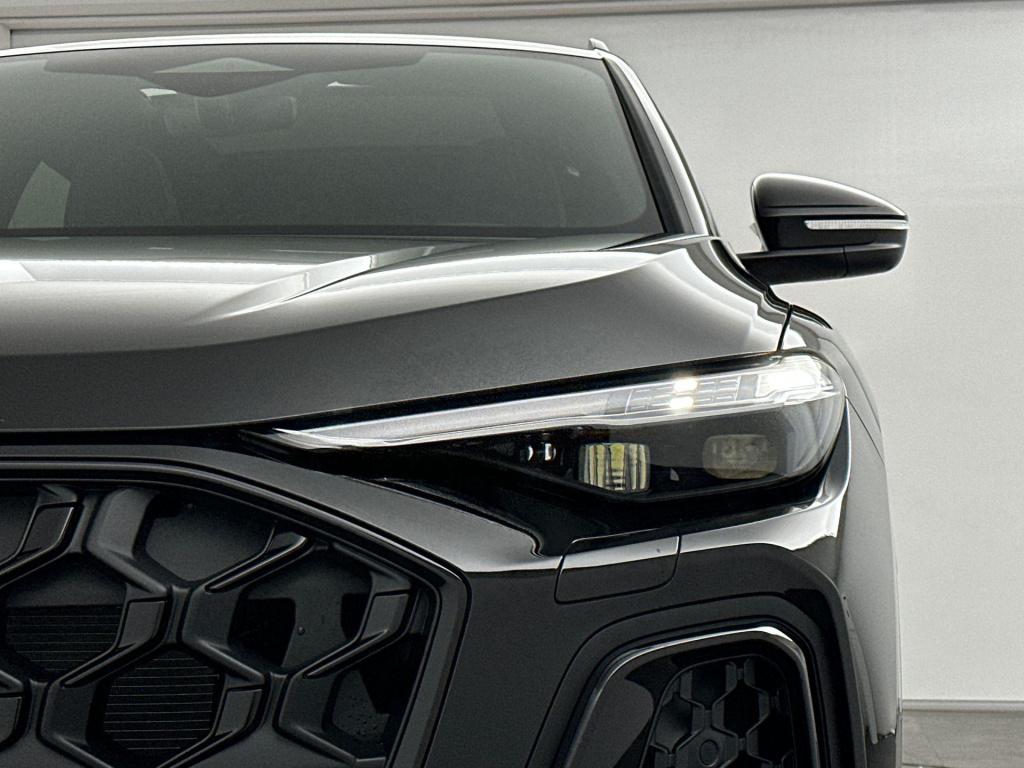 Audi Q5 s edition competition e-hybrid 270 kw / 367 pk suv