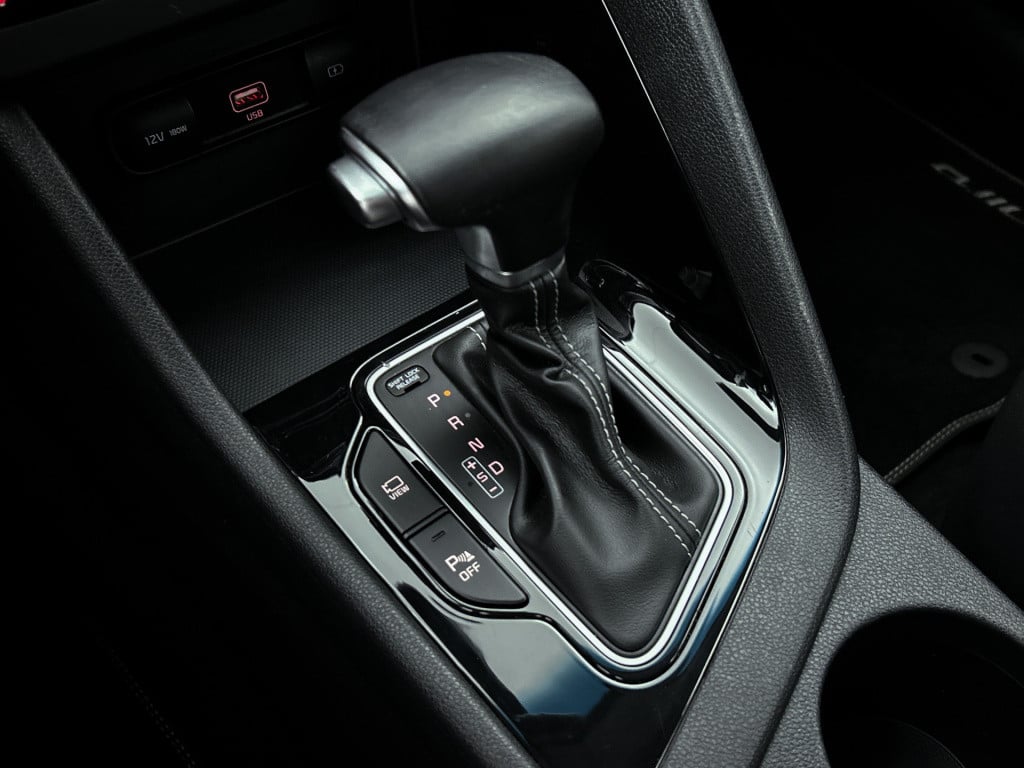 Kia Niro 1.6 gdi hybrid dynamicline | half leder/stof | navigatie | parkeer