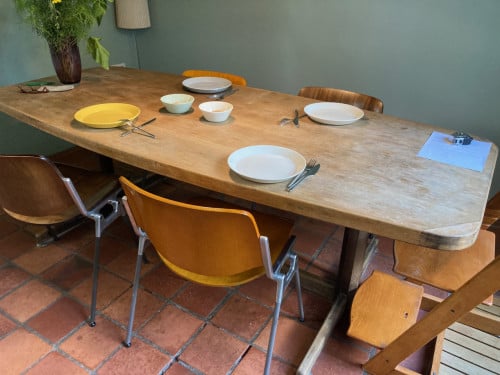 Houten eettafel