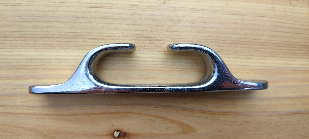 Klamp, waarschijnlijk RVS, geen alu, zie foto's voor meting