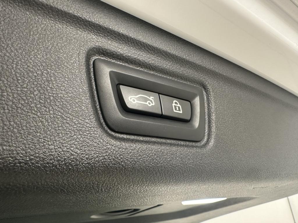 BMW 3-serie touring 330e xdrive | cognac bekleding | panoramadak | head-up-