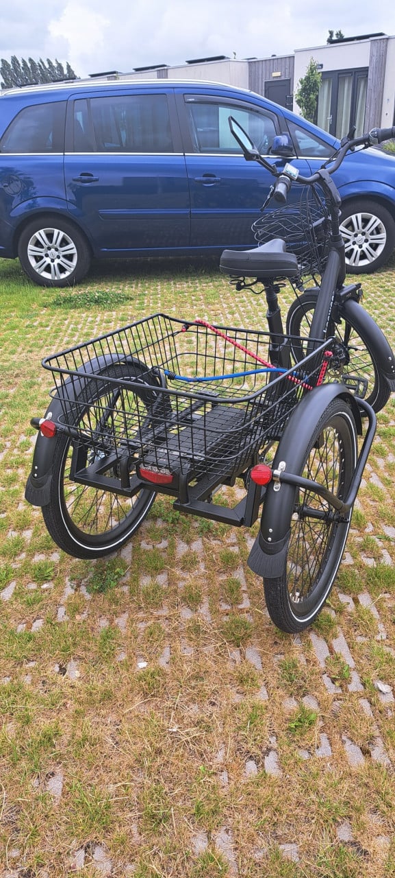 Te Koop: z.g.a.n. elektrische driewielfiets