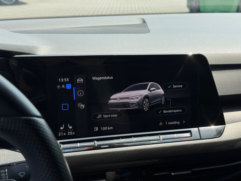Volkswagen Golf 2.0 tsi gti * camera * stoel + stuur verwarming * carplay