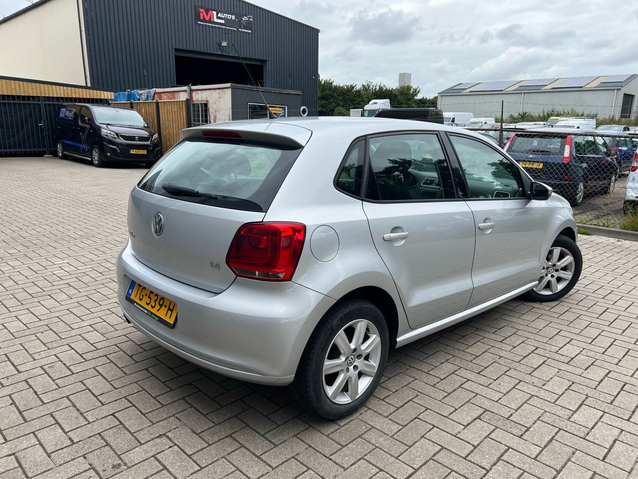 Volkswagen Polo 1.4-16V Highline Jaar Apk