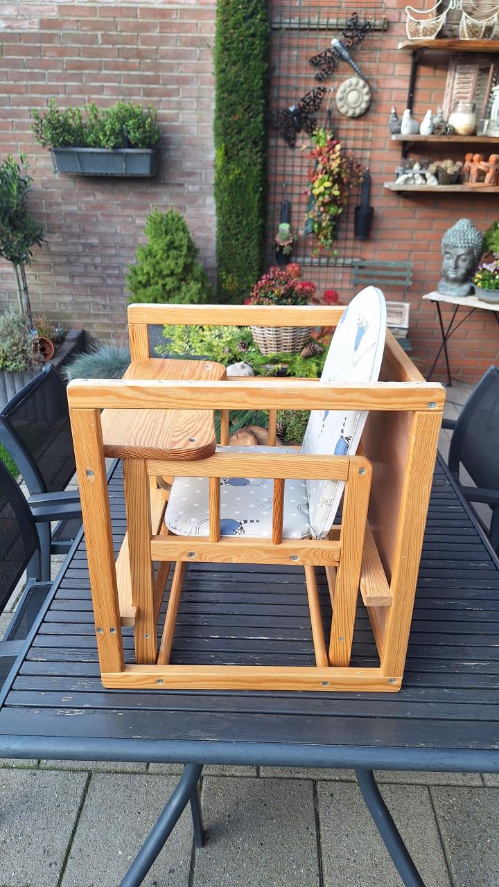 Baby kubus kinderstoel met tafel