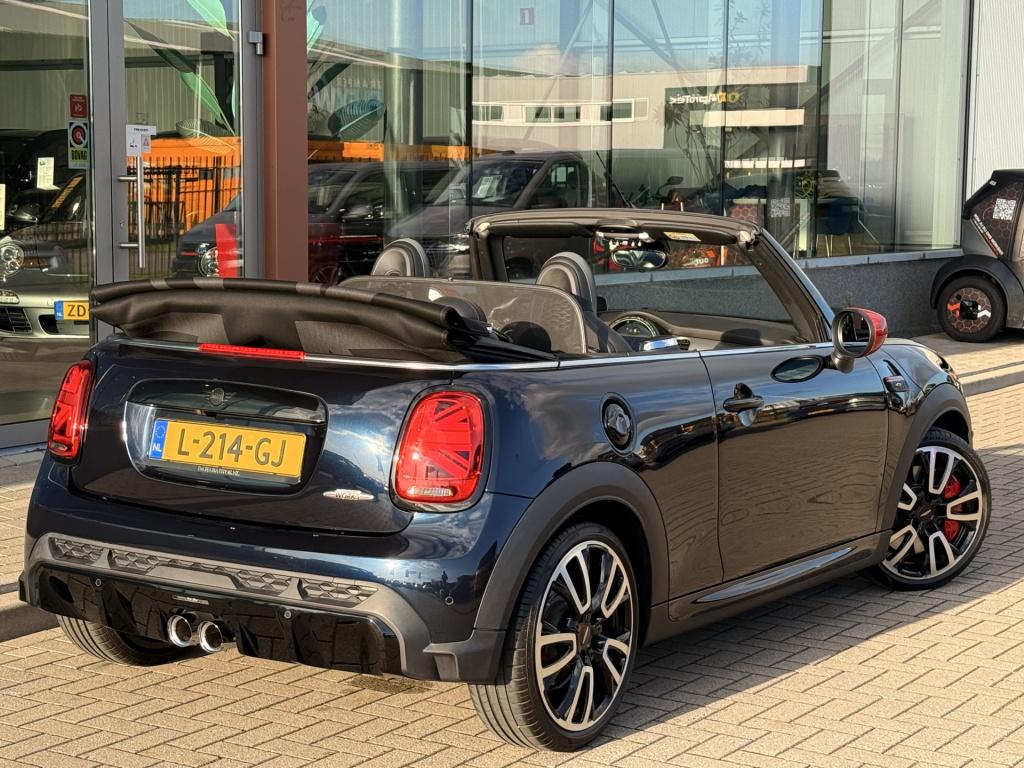 Mini Cooper Cabrio 2.0 john works essential | 231pk | acc | dab | head-up |