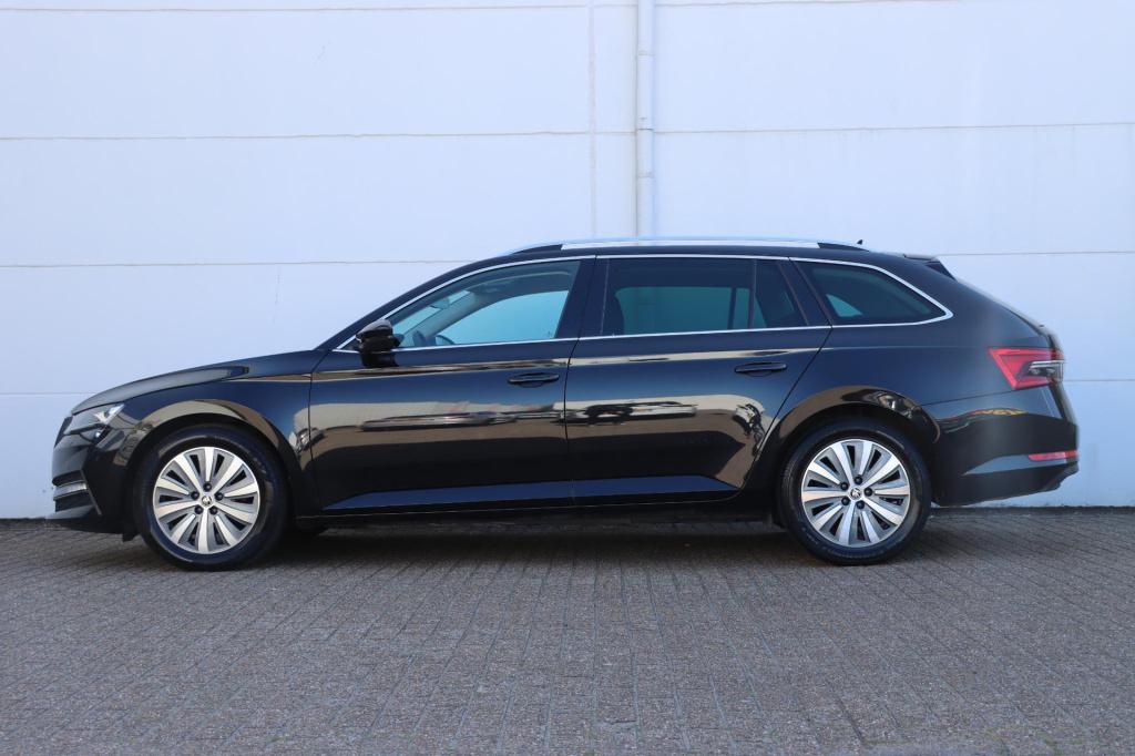 Skoda Superb combi 1.4 ehybrid style 218pk dsg6 | soh 93,1% |