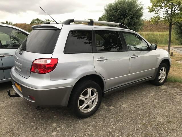 Mitsubishi Outlander 2.0 airco | elektr. ramen | trekhaak | nap etc.