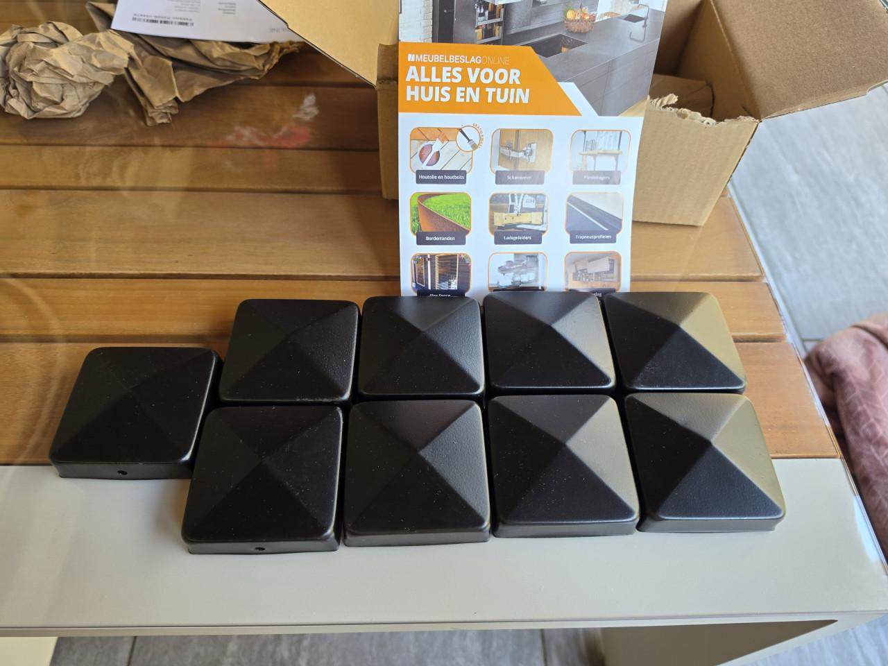 9 paalkapjes 70x70 mm