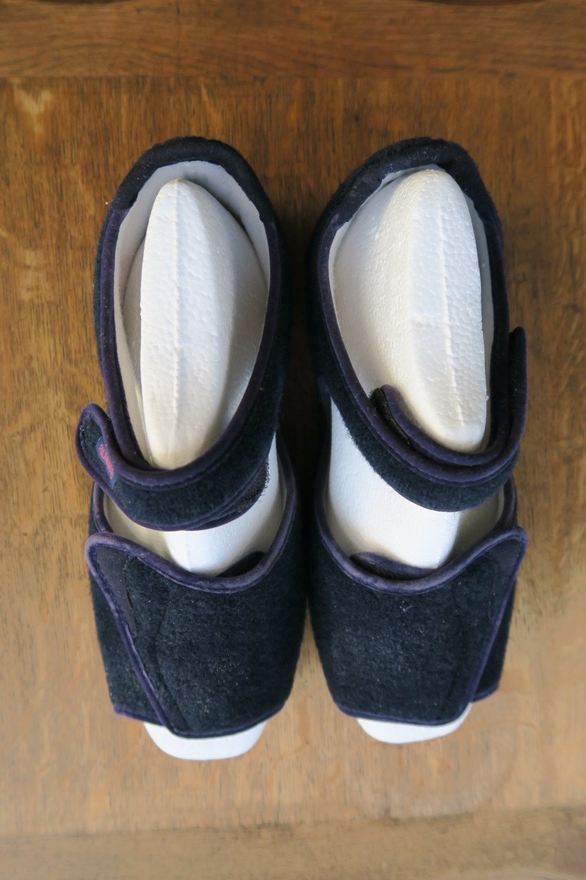 Zeer praktische orthopedische pantoffels/ sandalen, maat 39, merk Pulman