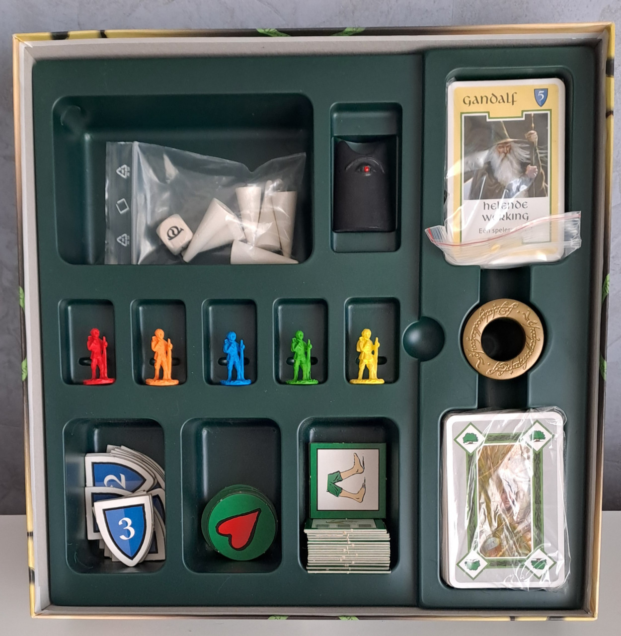 In de Ban van de Ring. Spel van Reiner Knizia. Sophisticated Games
