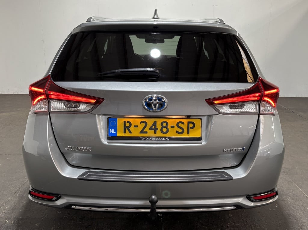 Toyota Auris touring sports 1.8 hybr. dynamic team d | trekhaak | stoelverw