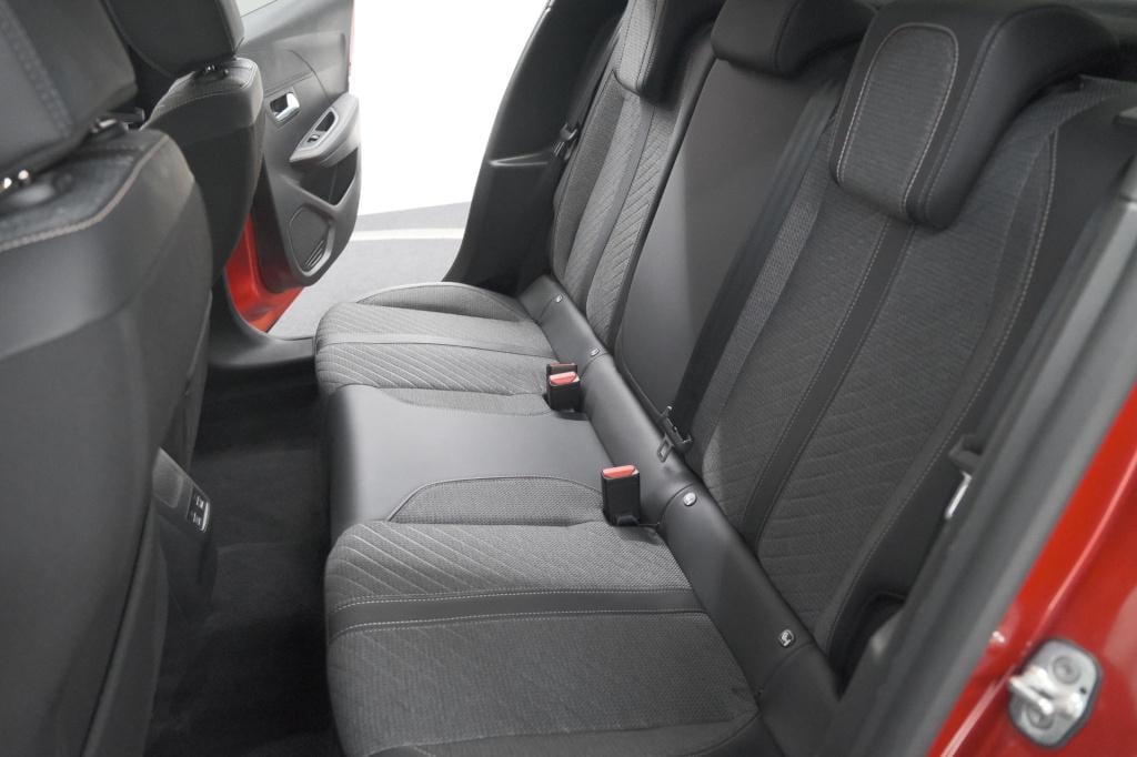 Peugeot 208 puretech 100 allure | camera | navigatie | parkeersensoren | ap