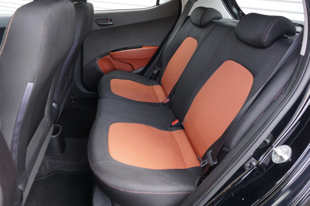 Hyundai I 10 1.0i i-motion comfort 1e eigenaar / airco / elektr. ramen / na