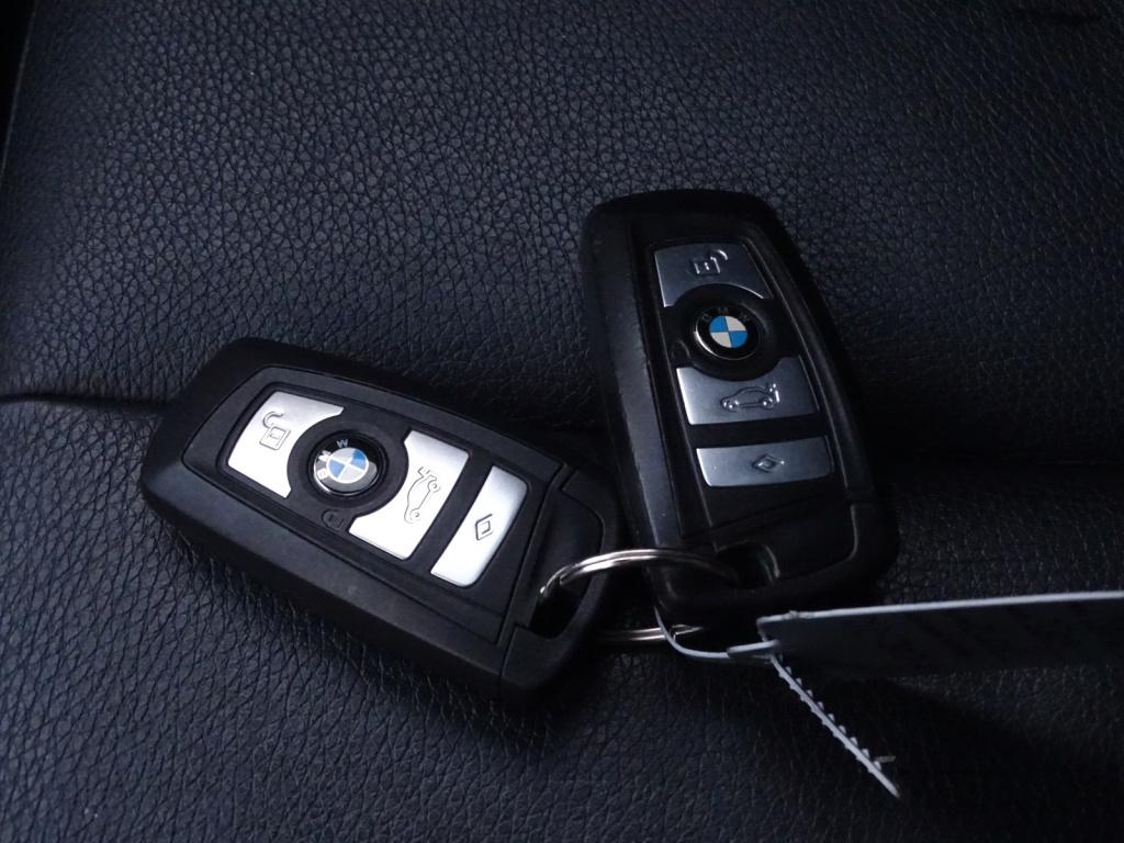 BMW 3-serie 330e luxury