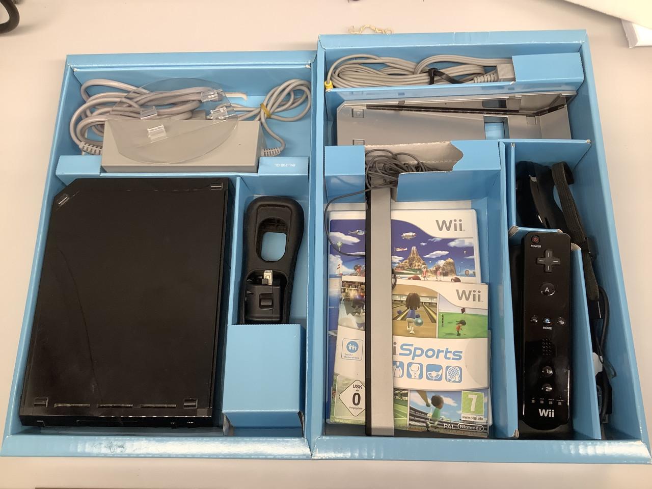 Nintendo Wii Limited Edition Sports Resort Pak