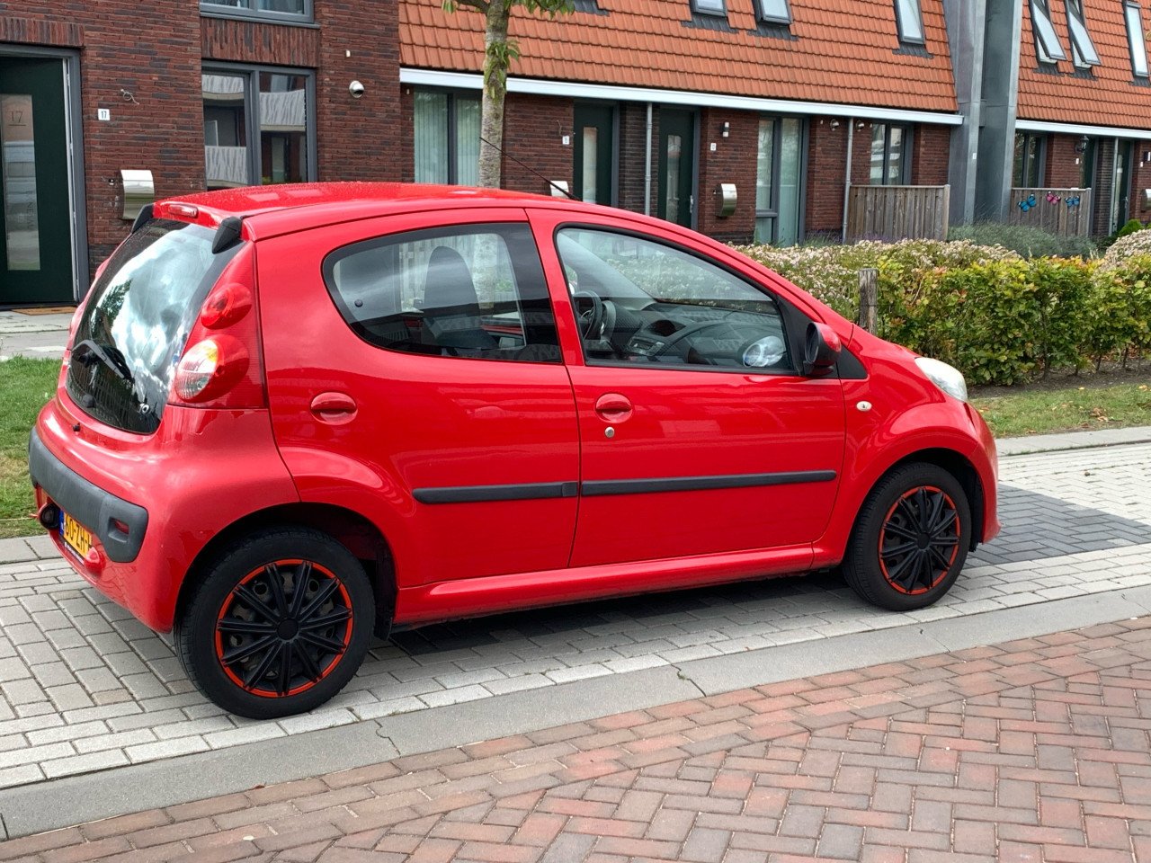 Peugeot 107 1.0 12V 5DR 2008 APK tot 16-03-2026