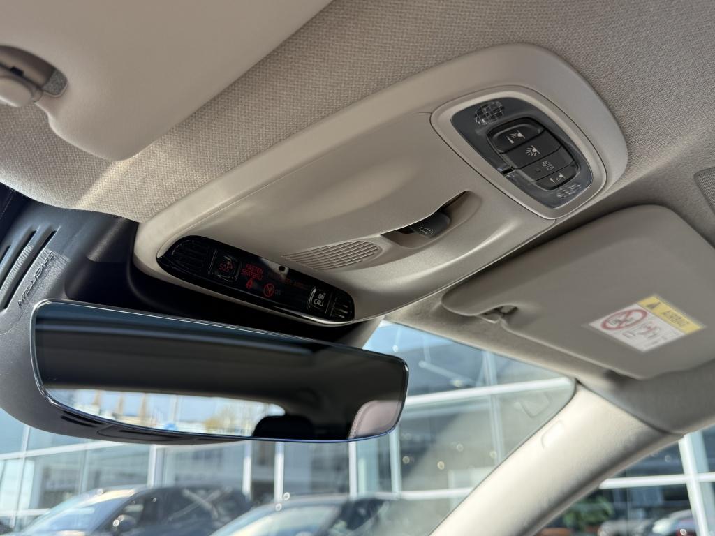 Volvo XC40 t5 262pk recharge ultimate bright| full options !!