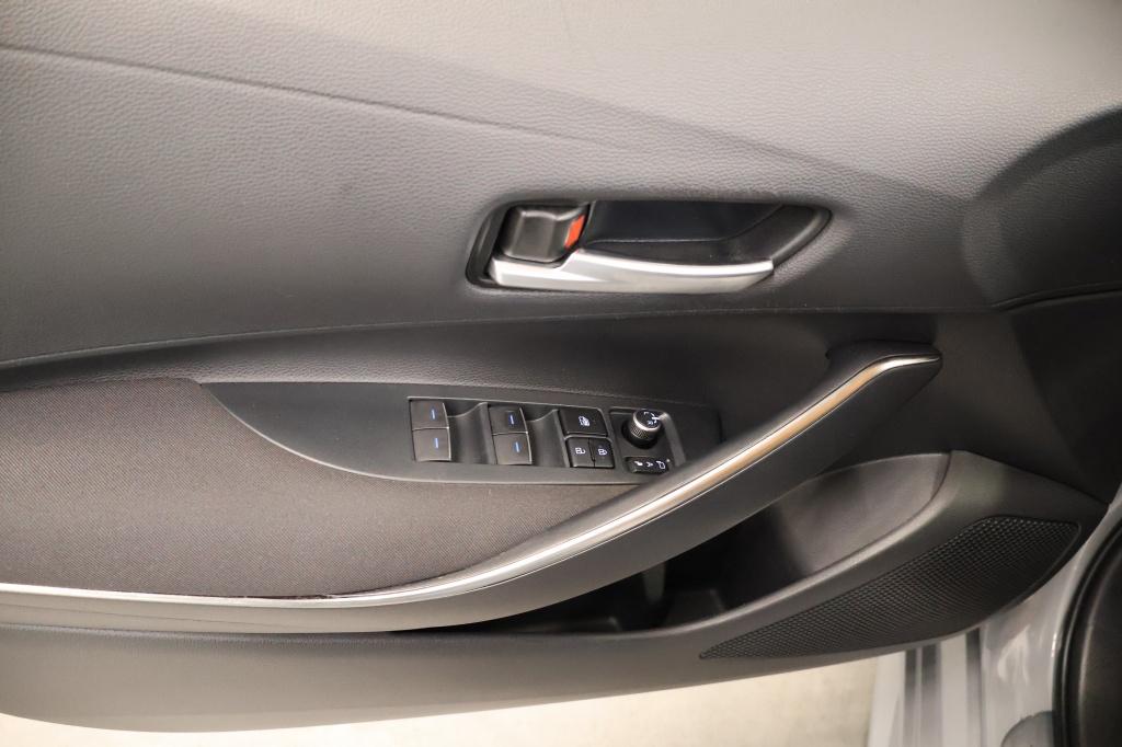 Toyota Corolla 1.8 hybrid dynamic plus | pdc | dode hoek | stoel-en stuurve