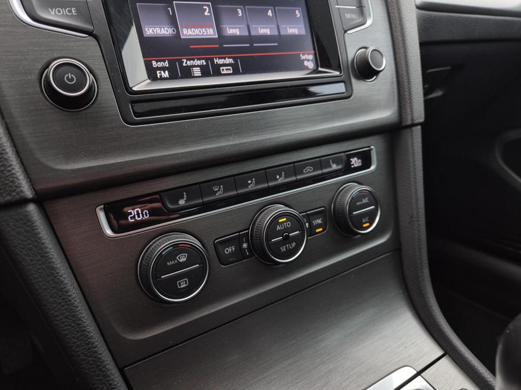 Volkswagen Golf 1.2 tsi comfortline / keyless / massagestoel / schuifdak / 