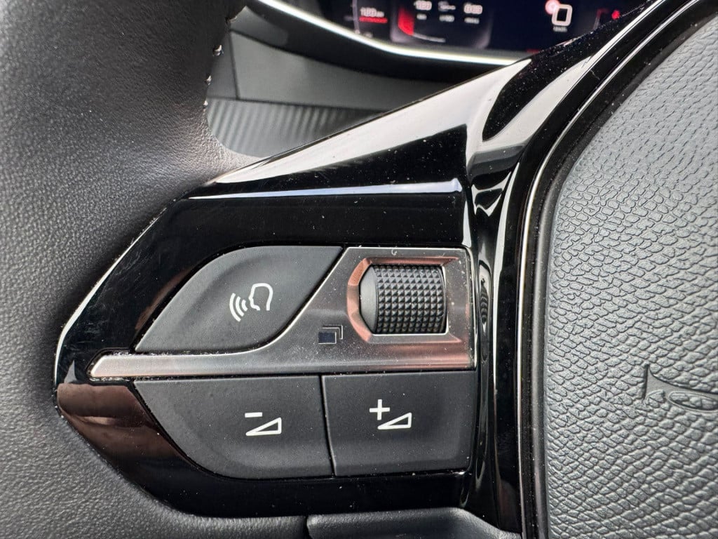 Peugeot 2008 1.2 puretech allure pack