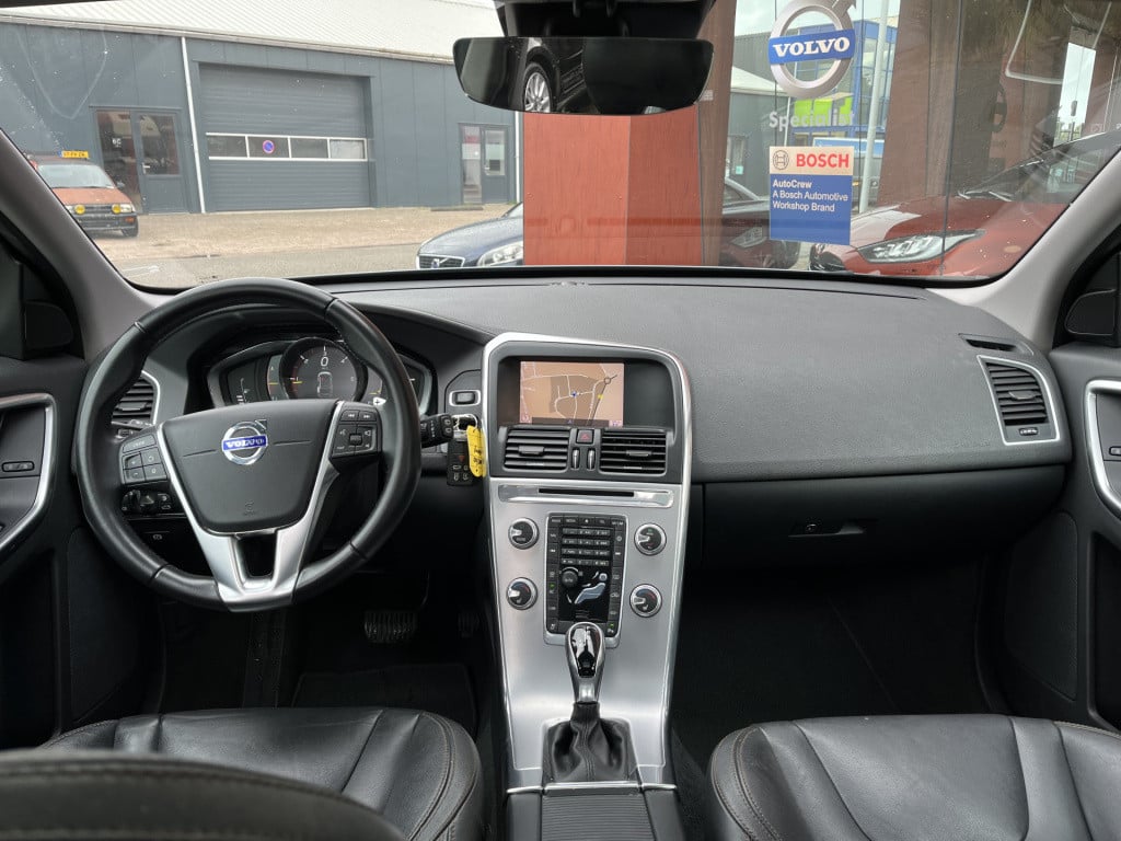 Volvo XC60 2.0 d4 fwd polar+ aut | leer | pano | zeer lage km. stand!