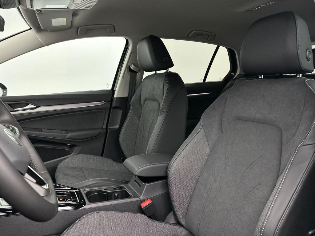 Volkswagen Golf style edition 204 pk plug in hybride