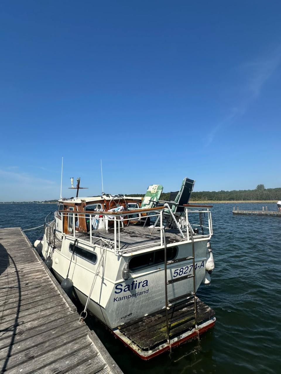 Motorkruiser RVS 11 meter €8.600,-