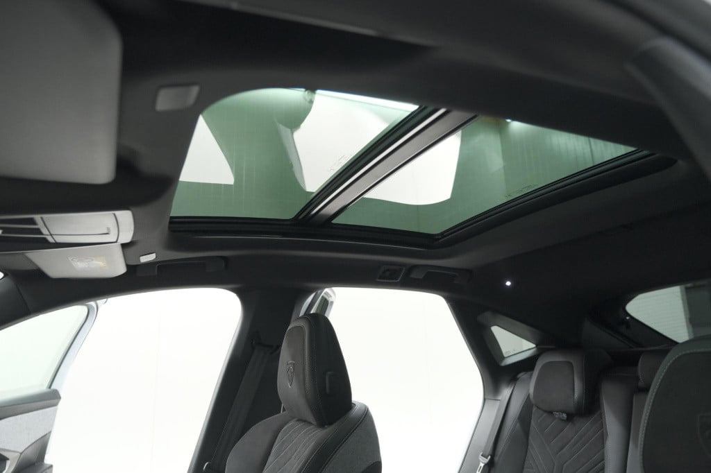Peugeot 3008 hybrid 136 e-dsc6 gt | panoramadak | focal hifi pack| 360 came