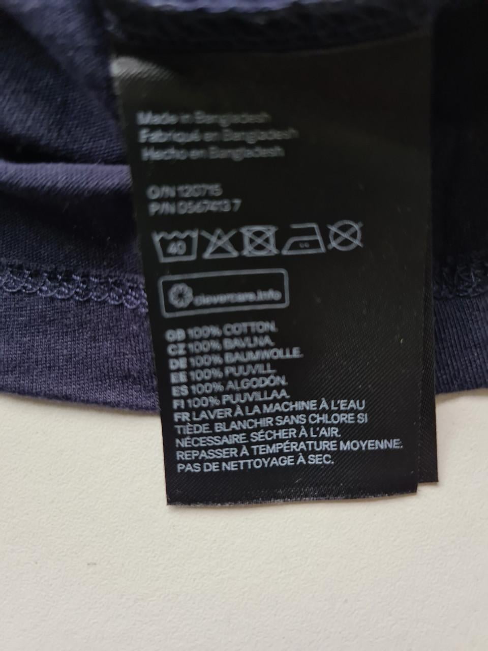 Donkerblauw met wit bedrukt T-shirt van H&M  Maat XL